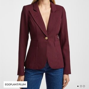 Smythe burgundy duchess blazer. Chic and classic.